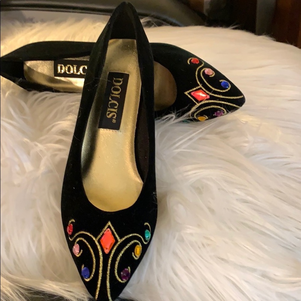 Shoes. Black veiled with stones.